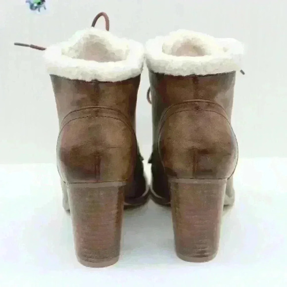 Restricted Women's Brown Ankle Boots With Sherpa Fur Trim Size US 8 - Picture 6 of 10